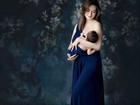 'Mỹ nhân đẹp nhất Philippines' mặc váy trễ ẵm con trai 4 tháng tuổi