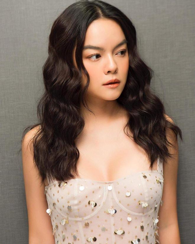 Phạm Quỳnh Anh tuổi 35 - cú sốc ly hôn và lột xác ngày càng gợi cảm-10