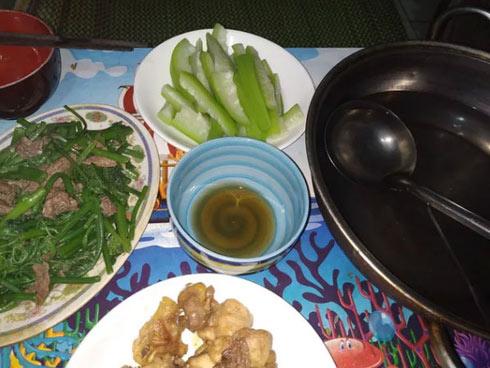 Cô gái bán được cả 10 ngàn chiếc bánh bao mỗi ngày chỉ vì ngoại hình siêu bốc lửa-6