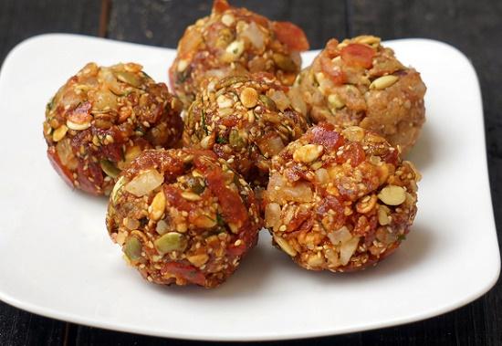 Cách làm bánh nướng trung thu thập cẩm đơn giản, thơm ngon đúng điệu-3