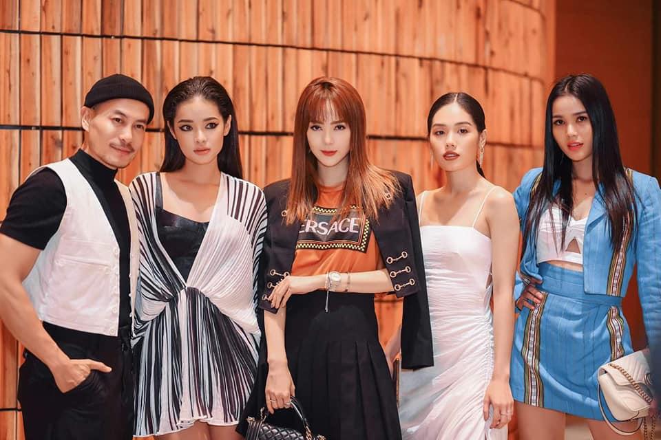 Nhan sắc ngày càng thăng hạng nhưng Minh Hằng bị fan soi photoshop kéo dài chân đến méo cả bậc thang-8