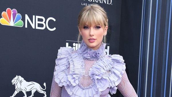 Taylor Swift trở thành nghệ sĩ có số lượng album bán ra nhiều nhất trong ngày đầu tiên của năm 2019-2