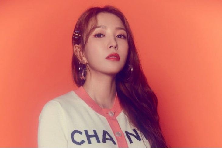 Chẳng ăn diện cầu kỳ, BLACKPINK Jisoo vẫn đốn tim fans với vẻ ngoài xinh đẹp-3