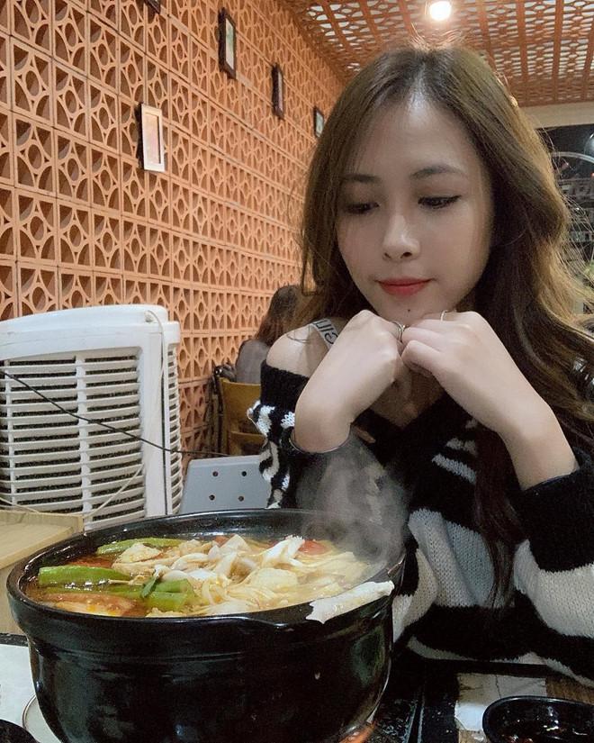 3 cặp chị em trong hội WAGs giống nhau từ ngoại hình đến phong cách-14