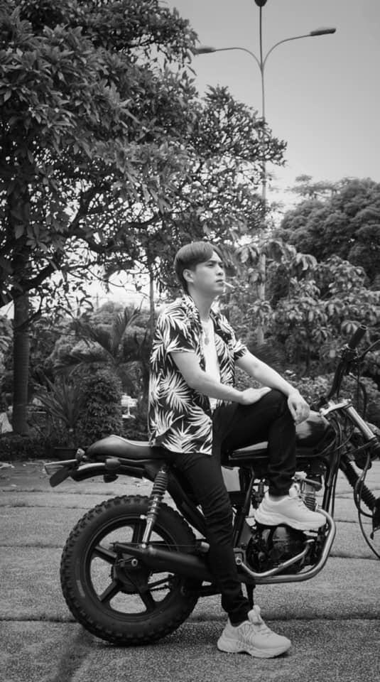 Quế Vân: Em ám ảnh anh giữa hai chiều nghiệt ngã/ Nghiêng bên này lại chống chếnh bên kia-9