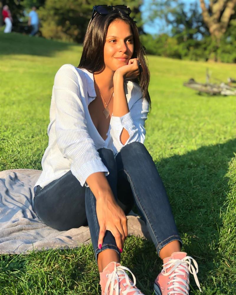 Bản tin Hoa hậu Hoàn vũ 26/8: HHen Niê có phải bông hoa đẹp nhất trong dàn mỹ nữ mặt mộc?-5