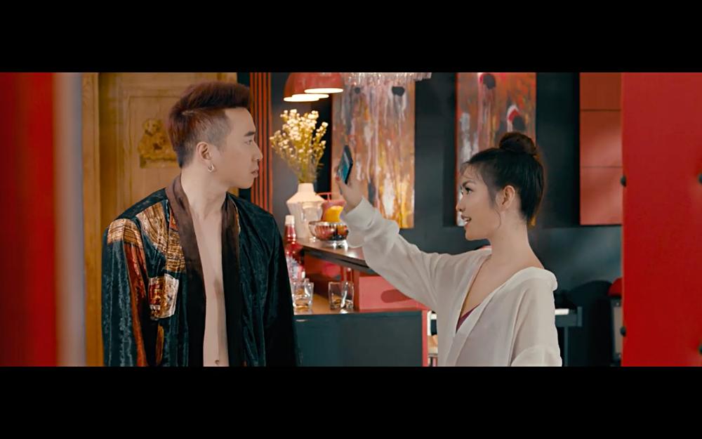 Karik đồng ý giúp cô gái ngoài hệ mặt trời Thùy Anh bụng mang dạ chửa-5