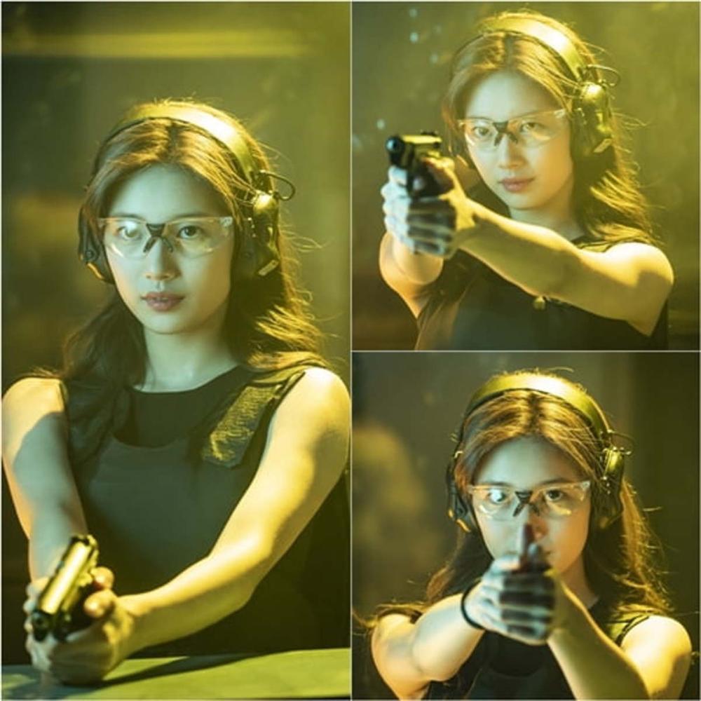 [K-Drama]: Suzy with her cool agent appearance in a new action drama