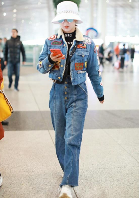 Dương Tử và các sao nữ bị chê ăn mặc thảm họa ra sân bay-5