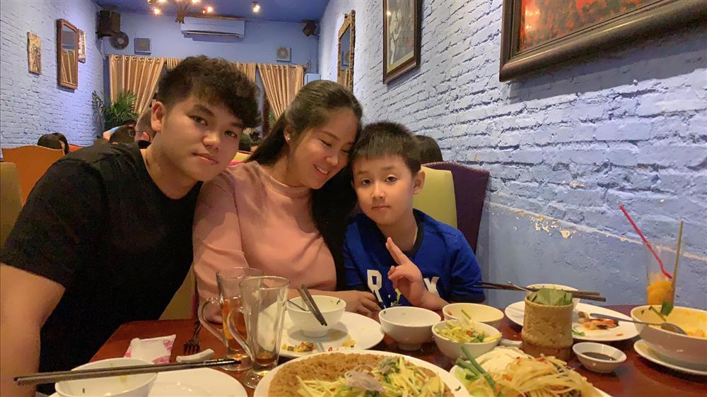 Lê Phương xúc động đến mất ngủ khi nửa đêm chồng trẻ làm điều bất ngờ-6