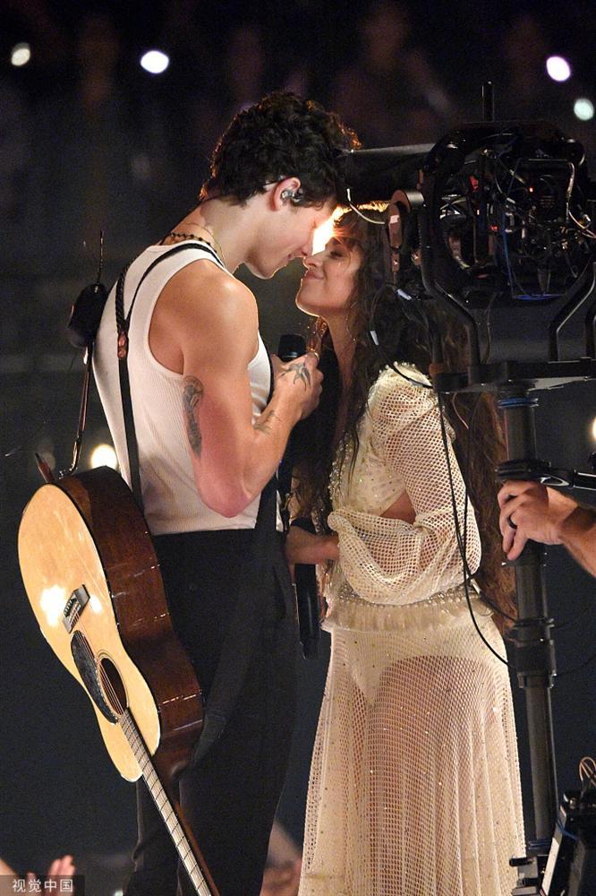 MTV VMAs 2019: Rắn chúa Taylor Swift cùng loạt sao nữ đua nhau khoe thân như đang ở bãi biển-4