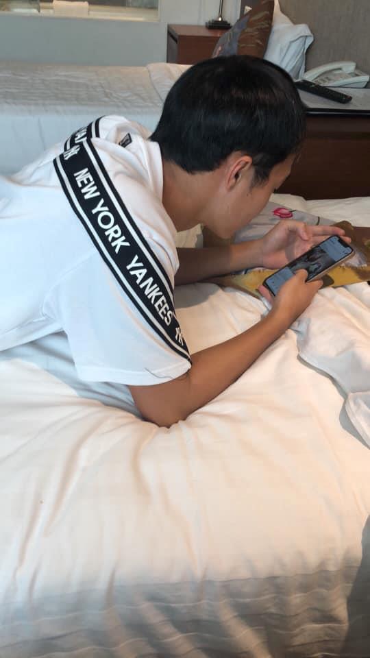 Vừa hội quân, cầu thủ tuyển Việt Nam đã dìm hàng nhau trên mạng-3