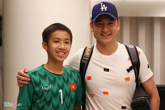 Vừa hội quân, cầu thủ tuyển Việt Nam đã dìm hàng nhau trên mạng-6