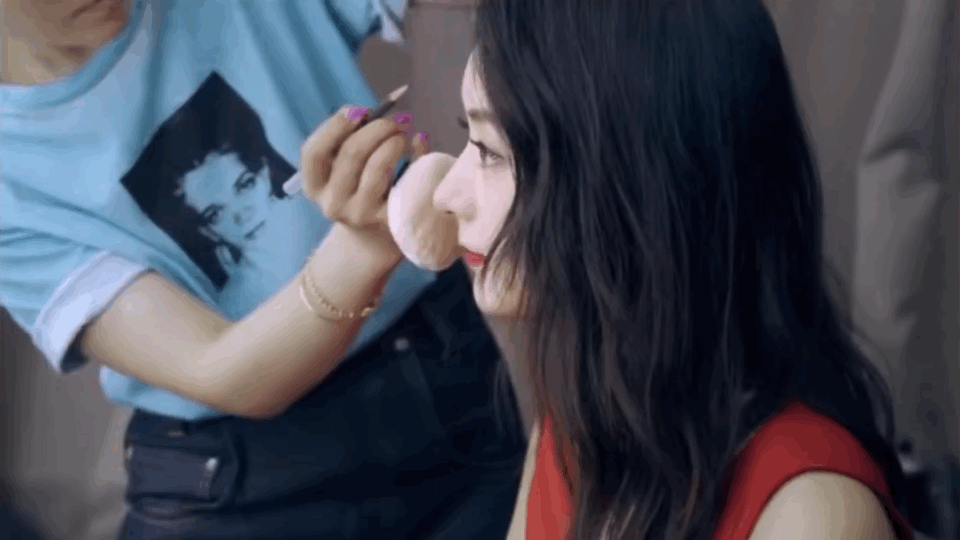 Triệu Lệ Dĩnh khoe loạt ảnh hậu trường đẹp xuất thần sau khi tái xuất showbiz-1