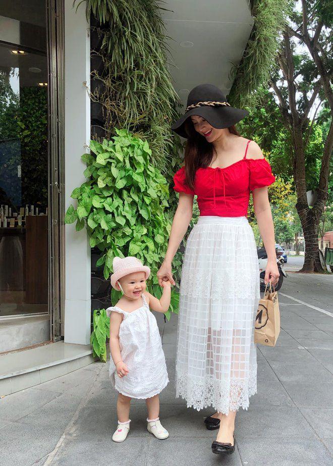 Lan Phương khoe con gái lai với chồng Tây cao 2 mét, nhan sắc chặt đẹp mẹ-6