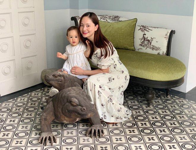 Lan Phương khoe con gái lai với chồng Tây cao 2 mét, nhan sắc chặt đẹp mẹ-5