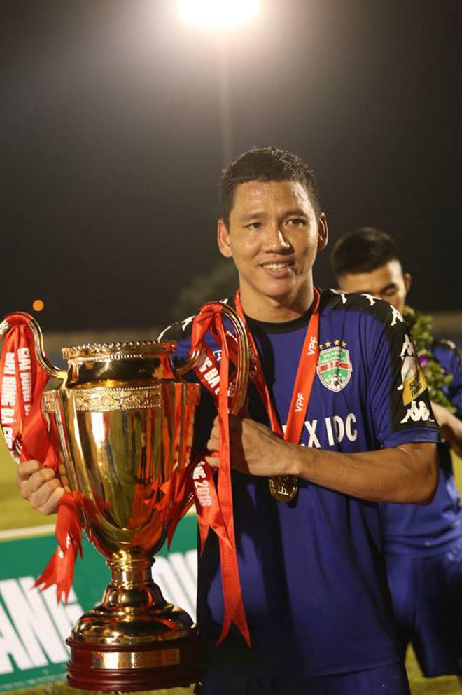 Vào sân tập sút xa, lão tướng Anh Đức bất ngờ bị thầy Park xua đuổi ra ngoài-2