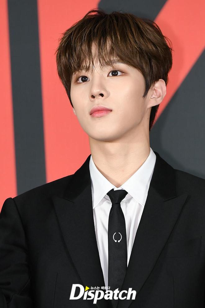 Nhóm nhạc toàn mỹ nam bước ra từ ProduceX101 được chờ đón nhất Kpop-5