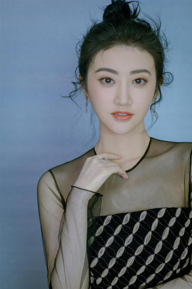 5 mỹ nhân có thế lực chống lưng nhưng mãi chẳng thể thành sao hạng A-6