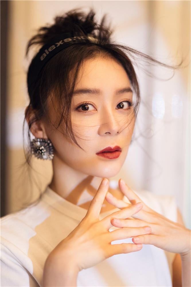 5 mỹ nhân có thế lực chống lưng nhưng mãi chẳng thể thành sao hạng A-7