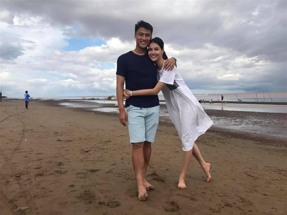 Mạc Hồng Quân nâng vợ lên mây, Kỳ Hân lại dìm chồng tận đáy-1