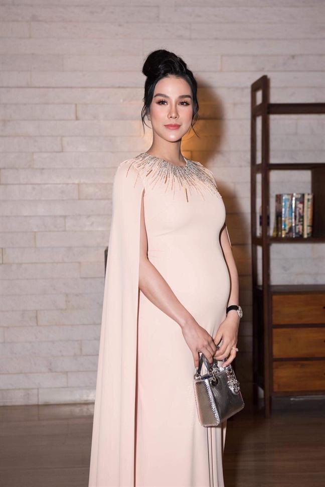 Thái cực đối lập của mỹ nhân Việt khi mang bầu: Người giấu bụng cực tài, người chẳng ngại múa cột-5