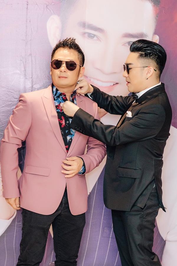 Lệ Quyên xách túi hiệu giá ngang ngửa một căn nhà tới chúc mừng liveshow Quang Hà-5