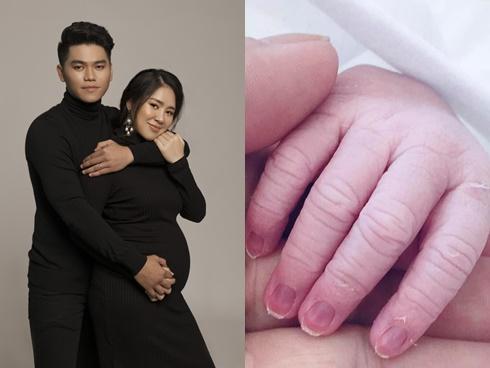 Lê Phương hạnh phúc nhìn chồng trẻ vừa ôm con mới sinh, vừa luyện hát kiếm cơm-6