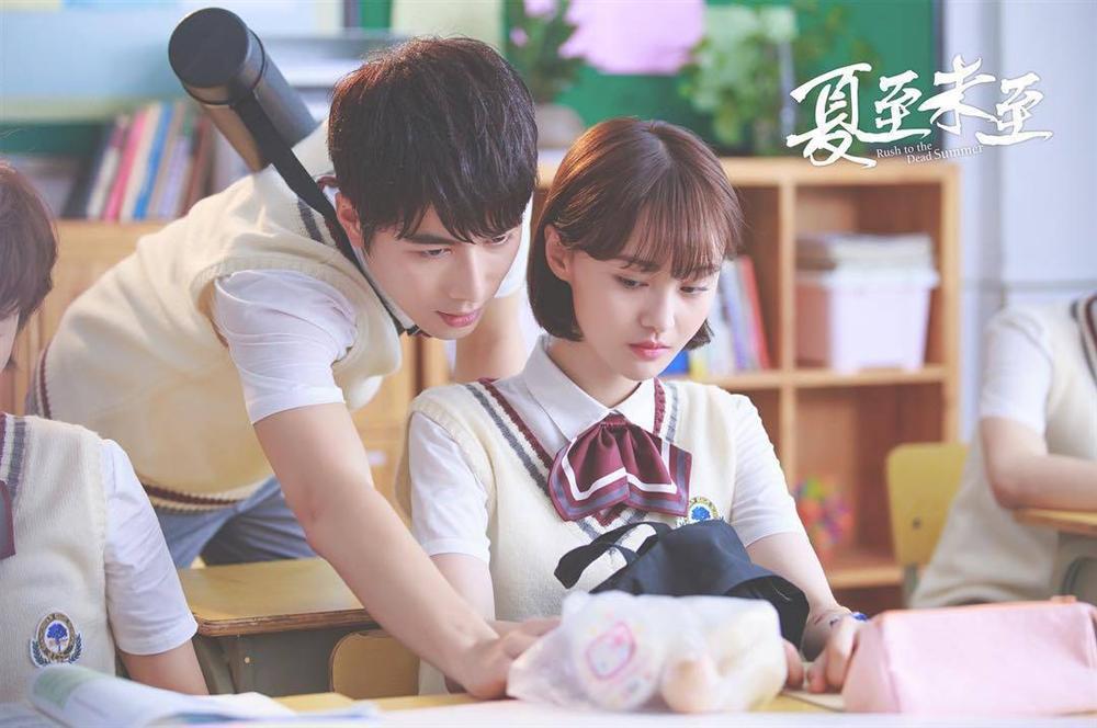 5 cặp đôi bị chê thừa sắc thiếu tài chỉ vì diễn xuất dở tệ khiến phim thất bại ê chề-4