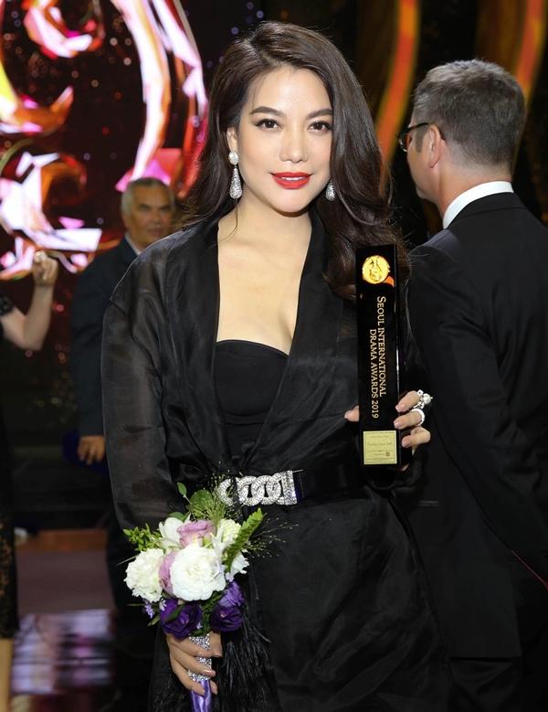 Trương Ngọc Ánh được vinh danh là Ngôi Sao Châu Á tại Seoul International Drama Awards 2019-6