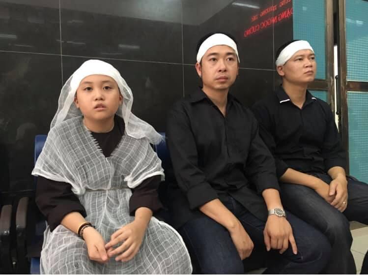 Phương Thanh lên tiếng khi bị đồn là người thứ ba, tự may áo tang che mắt công chúng-4