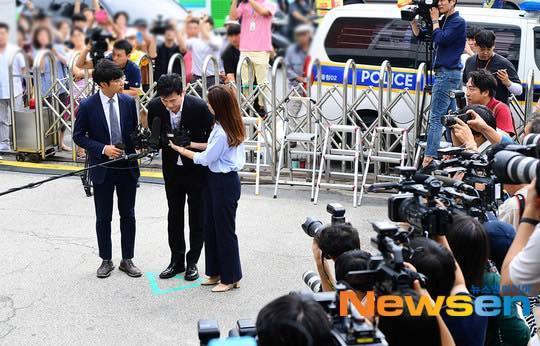 Cựu chủ tịch YG cúi đầu xin lỗi vì đánh bạc xuyên quốc gia-5