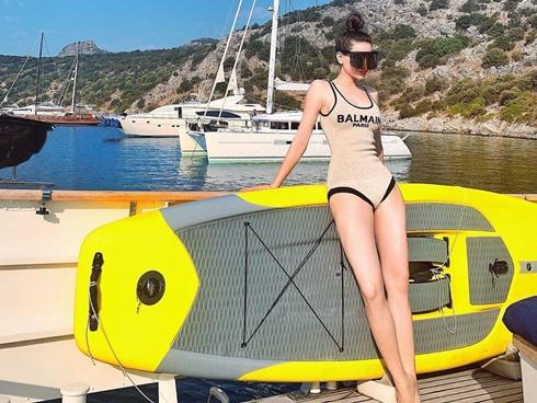 Hồ Ngọc Hà khiến người xem như muốn ngưng thở trong khoảnh khắc bức tử vòng một-8