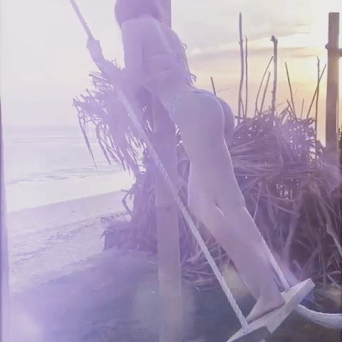 Chỉ một lời động viên tưởng vô hại, Linh Chi vô tình để lộ đời tư đang khủng hoảng của Ngọc Trinh?-6