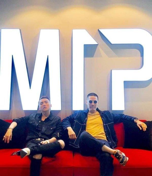 Mới ngày nào còn gây cười vì 2 tiếng tha thu, Sơn Tùng giờ đã tự tin chém tiếng Anh thành thần-3