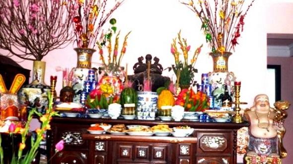 Ngày rằm, mùng 1: Cúng hoa này trên bàn thờ bảo sao trời phật không chứng-2