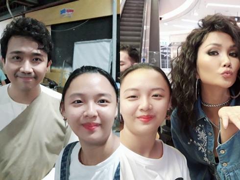 Fan cuồng chiếm spotlight với 'gương mặt bất biến' khi selfie cùng hầu hết celeb Việt