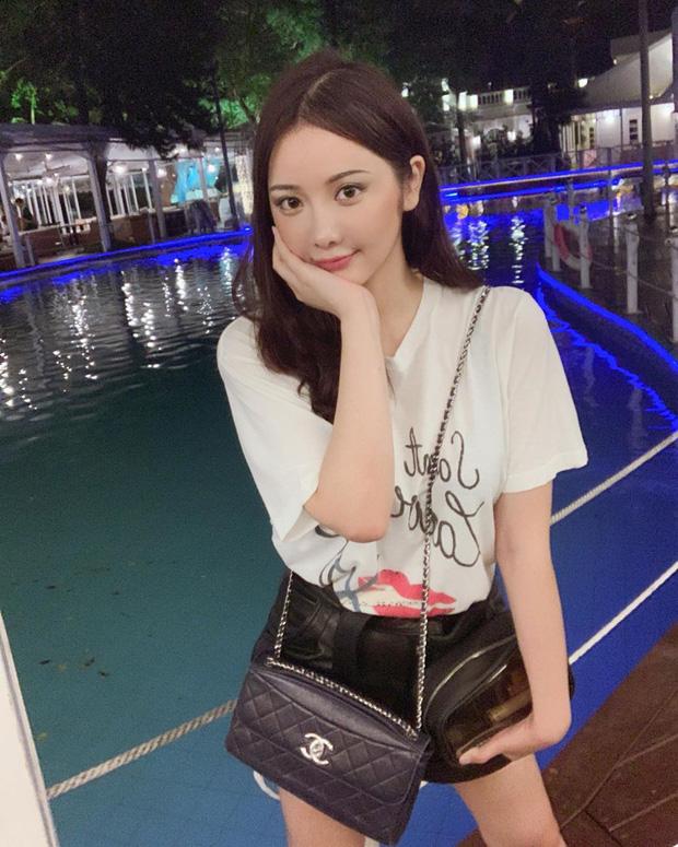 Nổi như cồn vì bức ảnh chụp lén, đến khi thả nhẹ vài tấm ảnh đời thường nữ y tá trẻ làm nhiều người ngất lịm-5