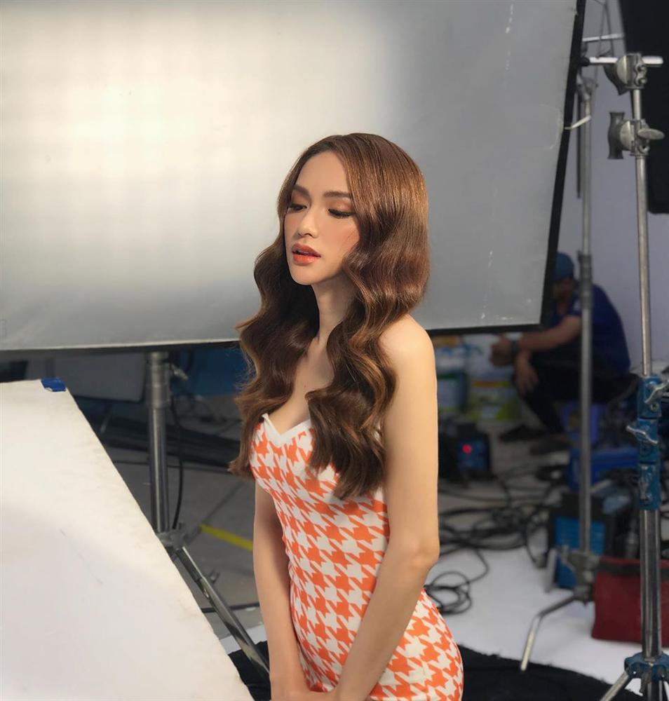 Hương Giang lại khiến fan lo lắng vì sự hốc hác khi để mặt mộc-6