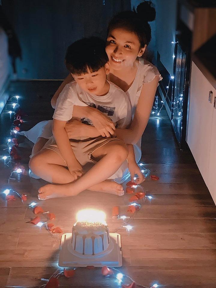 Hoa hậu Diễm Hương: Tôi vấp ngã mà vẫn chưa gục suốt chặng đường tuổi trẻ-3