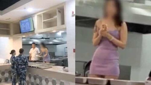 Đứng bán hàng cho sinh viên nhưng lại mặc hở trên ngắn dưới, cô gái trẻ gây tranh cãi gay gắt trên MXH-1