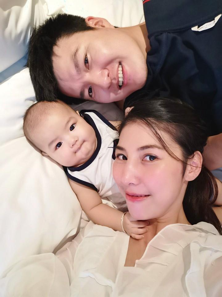 Anh chồng Thái Lan làm chị em Việt xôn xao khi quan sát vợ qua camera và nói ra điều người phụ nữ nào cũng mơ ước-2