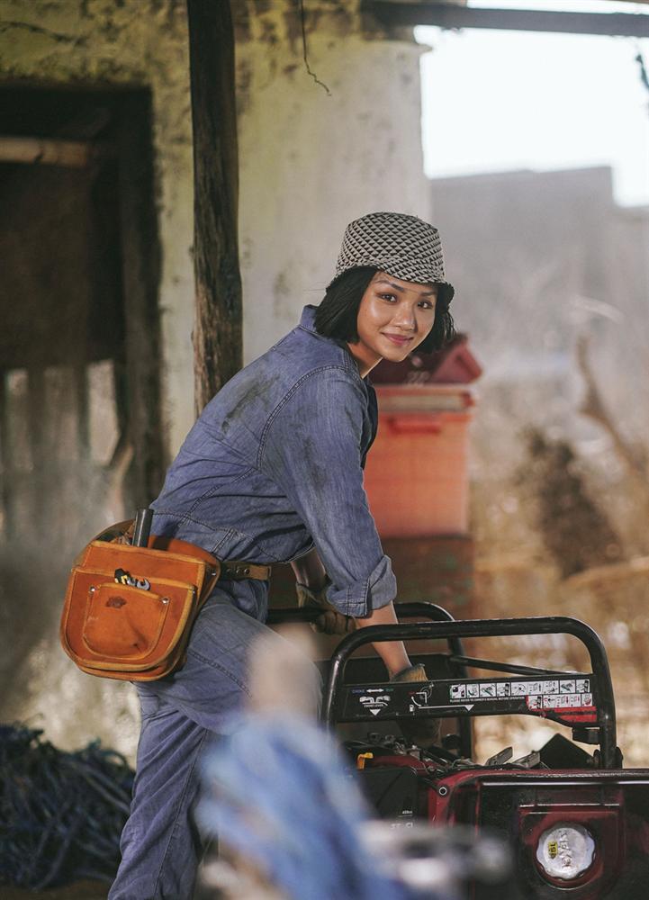 Anh Thầy Ngôi Sao: Phim hài hiếm hoi không câu kéo khán giả bằng tiếng cười rẻ tiền-5