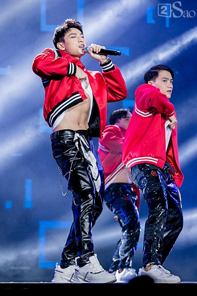 Nhìn Isaac - Trọng Hiếu khoe cơ bụng 6 múi, Ngô Kiến Huy ngậm ngùi truyền thái y-3