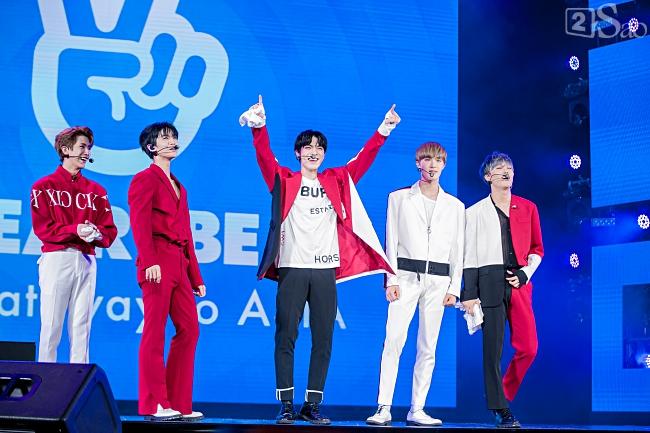 Nhìn Isaac - Trọng Hiếu khoe cơ bụng 6 múi, Ngô Kiến Huy ngậm ngùi truyền thái y-12