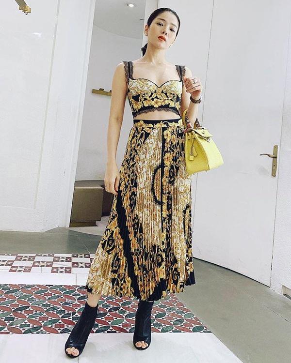 Ngoài sắc vóc hút hồn, Lệ Quyên còn gây choáng vì kho túi hiệu và kim cương bạc tỷ-5