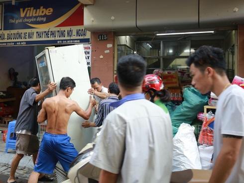 Kiểm điểm người ra văn bản không ăn thực phẩm trong bán kính 1 km sau vụ cháy nhà máy Rạng Đông