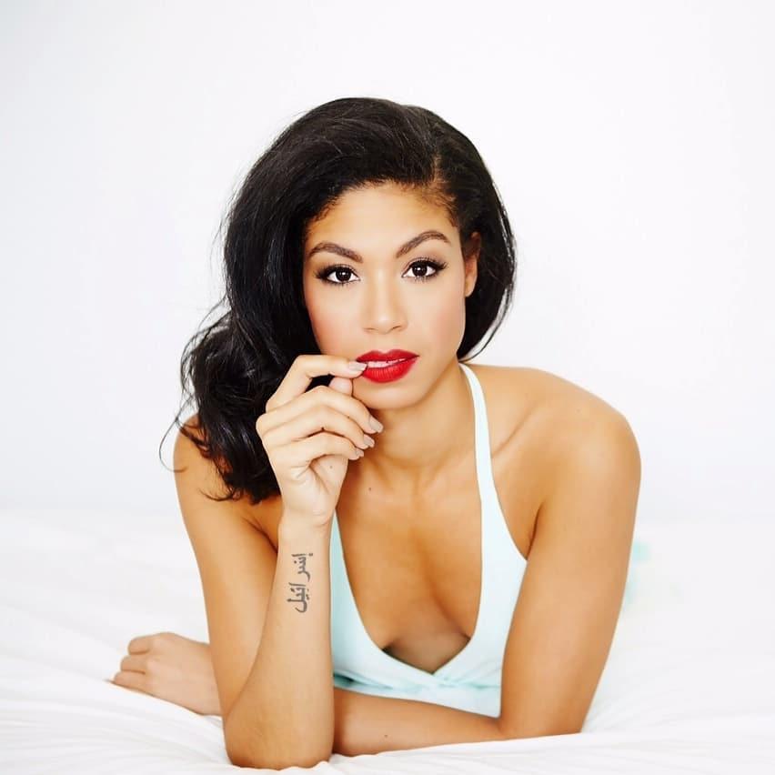 Bản tin Hoa hậu Hoàn vũ 31/8: Hoàng Thùy không phải thí sinh châu Á lọt vào mắt xanh cựu Miss Universe-8