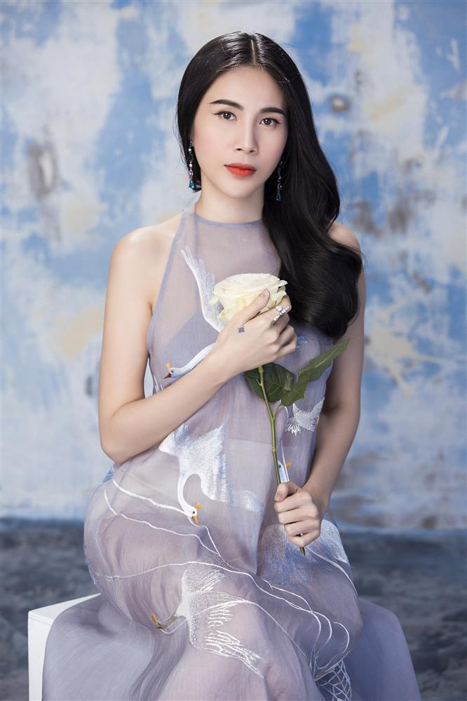 Bị ném đá vì diễn quá dở, những ca sĩ này nên lo đi hát thay vì đóng phim-7