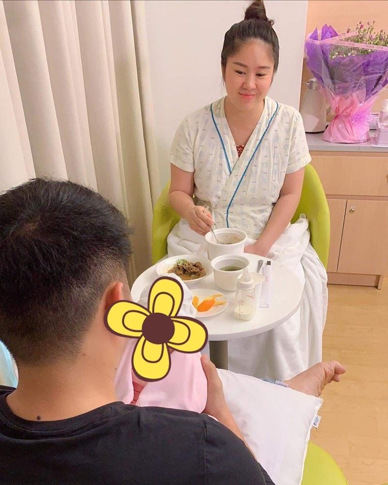 Ngân Khánh tiết lộ khoảnh khắc ấm áp của vợ chồng Lê Phương sau khi sinh con-1